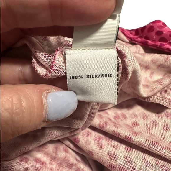 Diane Von Furstenberg gorgeous Jilda silk wrap dress in size 2. Beautiful - Picture 10 of 13